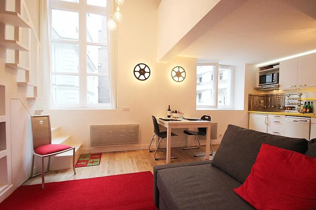Canal Saint Martin, Rue Des Vinaigriers Apartment
